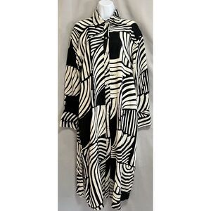 H&M Dress Size Small‎ Black White Midi 100% Linen Abstract Print Shirt Relaxed